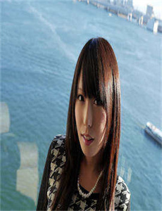 《波多野结衣女仆AV久久》