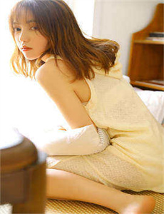 《俏女怀春》